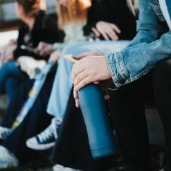 Beste deal 🧨 Juicy Blossom Drinkfles - 500ml - Stainless Steel Bottle - Roestvrij Staal - Waterfles - Drinkbus - Thermosfles (Nachtblauw) 🤩 -T-fal winkle 550x366 134