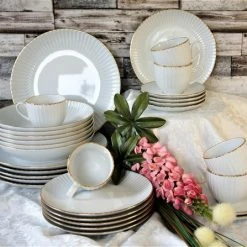 Gloednieuw π LUBIANA DAISY GOLD - Wit Porselein Handmatig Gedecoreerd Met Gouden Streep Koffie En Dinerservies 30-delig Voor 6 Personen β 16 Gloednieuw π LUBIANA DAISY GOLD - Wit Porselein Handmatig Gedecoreerd Met Gouden Streep Koffie En Dinerservies 30-delig Voor 6 Personen β -T-fal winkle 550x447