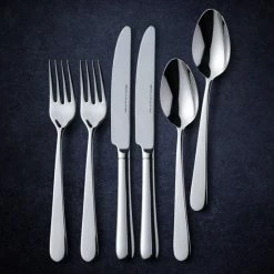 Aanbiedingen 😍 Royal Van Kempen En Begeer Royal Van Kempen & Begeer Bestek | Tafelbestek Voor 2 Personen | 6-delige Set | Tafelbestek | Bevat 2x Tafellepel, 2x Tafelvork En 2x Tafelmes | Vork En Lepel: 18/10-edelstaal | Mes: Chroomstaal 13/10 | Hoogglans | Vaatwasserbestendig ⌛