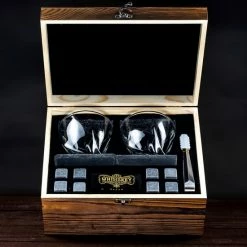 Beste deal 🛒 Whisiskey Luxe Whiskey Set - Incl. 2 Whiskey Glazen, 8 Whiskey Stones, 2 Onderzetters, Fluwelen Opbergzak, Opbergbox - Whisky Geschenkdoos - Glas - Herbruikbare IJsblokjes - Cadeau Voor Man & Vrouw 👏 -T-fal winkle 550x550 573