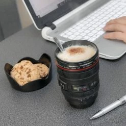 Groothandel 😀 ESTARK® Kwalitatieve Camera Lens Beker Tas Mok Thermos - Koffie Thee Coffee Mug - Must Have - Cameralens - Drinkbeker - 400 ML - Met Deksel - Camera Mok 😉 -T-fal winkle 550x550 635