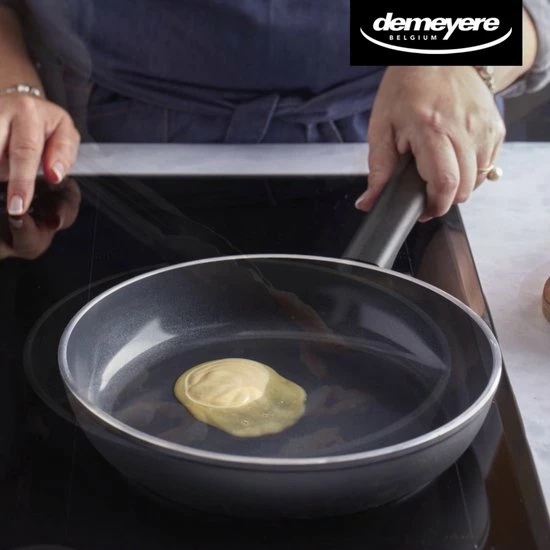 Promo 💯 Demeyere Alu Comfort 3 Koekenpan – Ceraforce Keramische Antikleeflaag – Koekenpan Inductie – 28 Cm – PTFE-vrij 🔔 2 Promo 💯 Demeyere Alu Comfort 3 Koekenpan – Ceraforce Keramische Antikleeflaag – Koekenpan Inductie – 28 Cm – PTFE-vrij 🔔 - Afbeelding 2